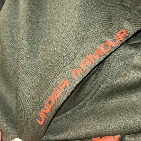 Men’s Under Armour hoodie - Picture 5 of 5